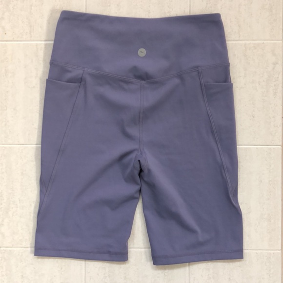 High Rise Biker Shorts with Side Pockets - Picture 2 of 3